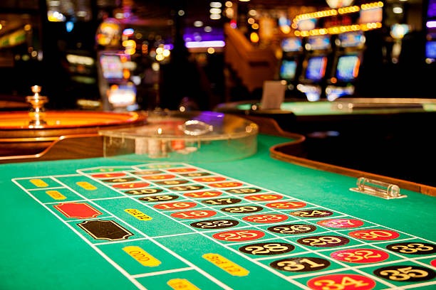 Dealer control panel for card distribution Bandar poker dealer interface