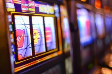 Touch-optimized betting interface for Texas poker Mobile betting control panel